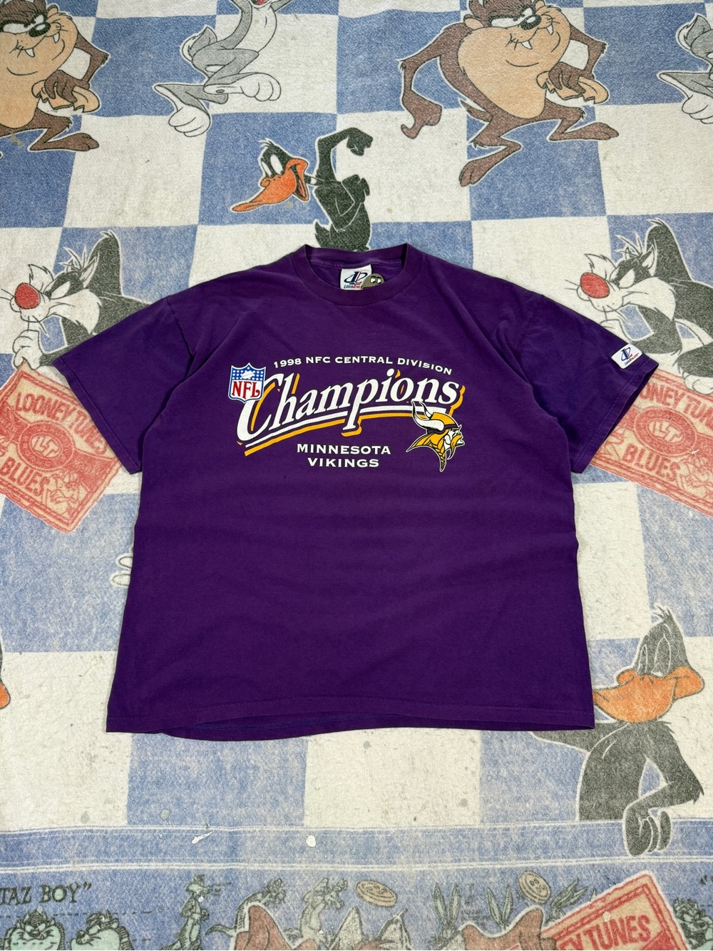 Vintage Minnesota Vikings tee